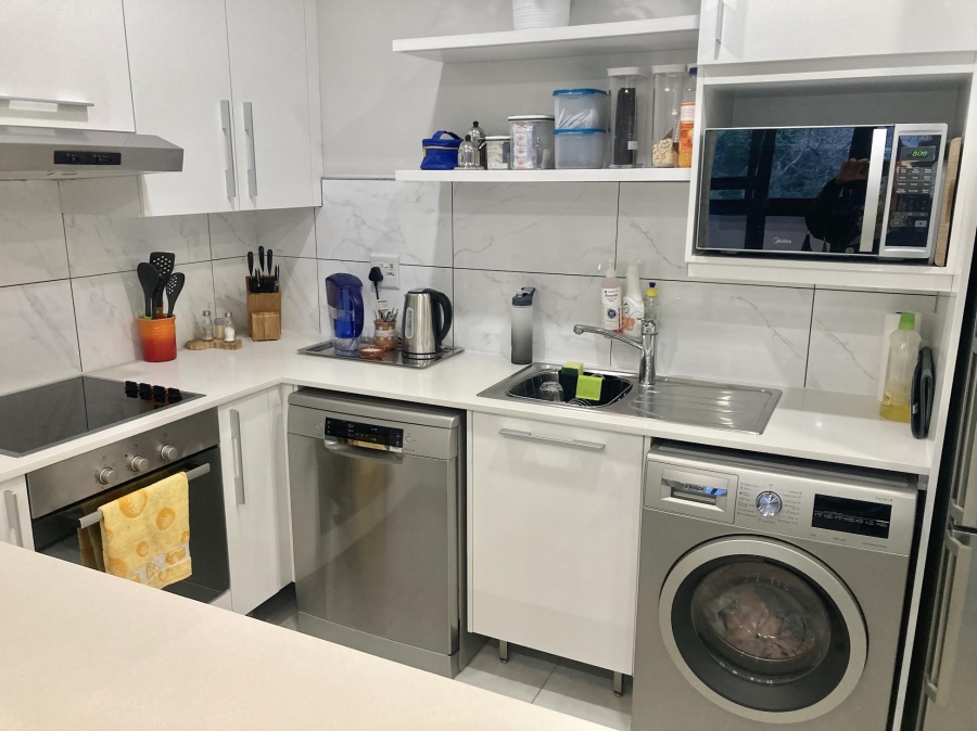 To Let 2 Bedroom Property for Rent in Rondebosch Western Cape